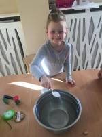 Gr. Słoneczka: Kisimy ogórki.