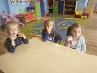 Gr. Rybki: Widzę, czuję, poznaję - czyli wszystko co o zmysłach powinien wiedzieć przedszkolak.