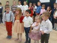 Dzień Babci i Dziadka 2019: gr. Rybki (4-latki), gr. Misie (5-latki)