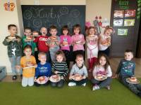 Gr. Krasnale: Tłusty czwartek i zabawy matematyczne.