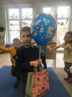 Gr. Smerfy: Urodzinki Stasia, W krainie muzyki.