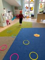 Gr. Misie: ,,Kto pracuje w hełmie, pnie się po drabinie, kiedy syczy ogień i gdy woda płynie?”