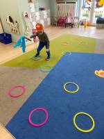 Gr. Misie: ,,Kto pracuje w hełmie, pnie się po drabinie, kiedy syczy ogień i gdy woda płynie?”